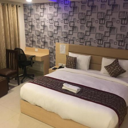 Hotel Airport D'Capitol New Delhi Exterior photo