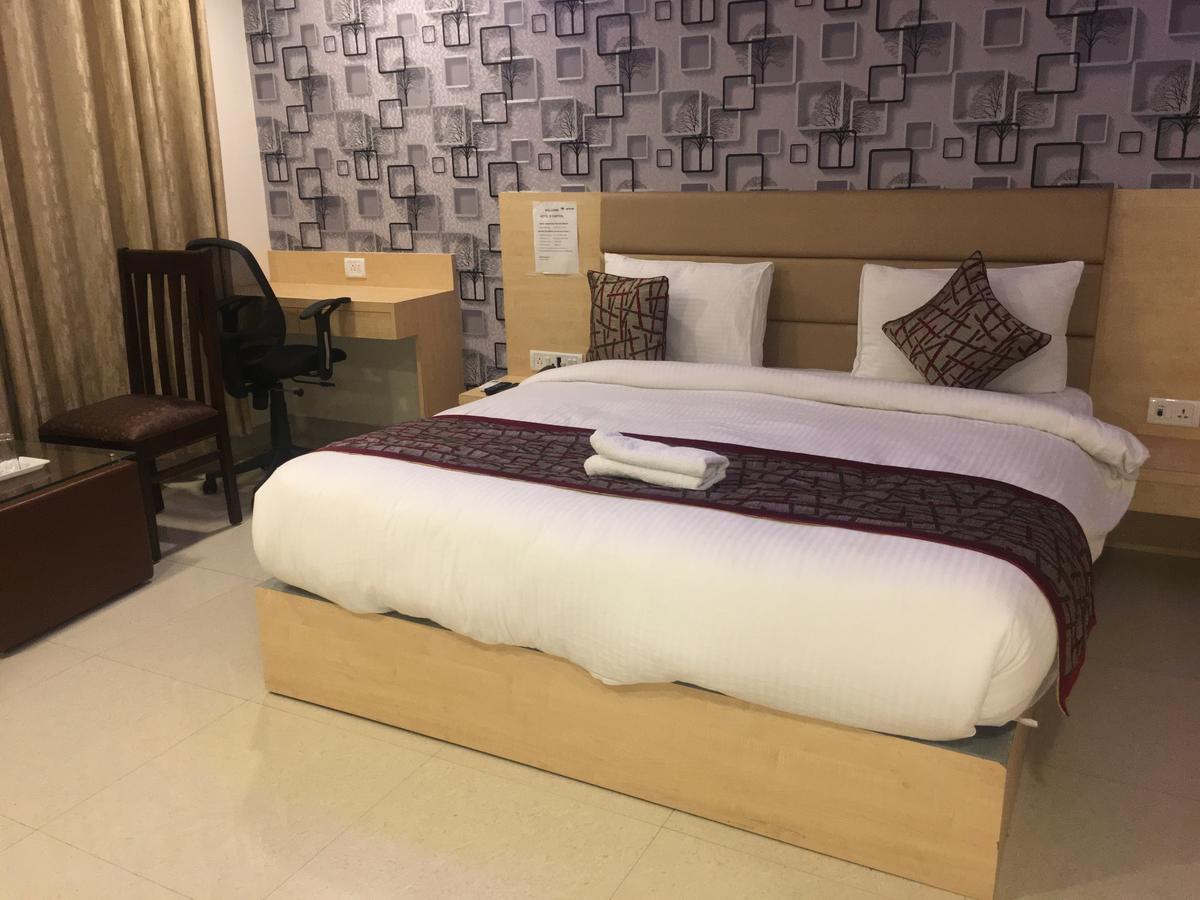 Hotel Airport D'Capitol New Delhi Exterior photo